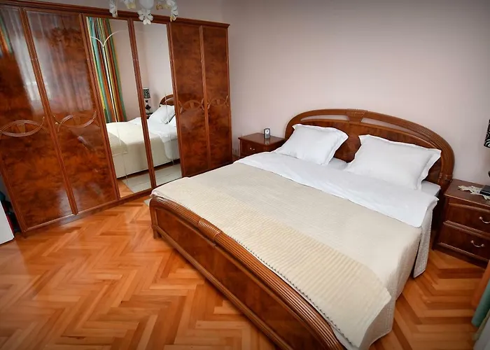 Nena Апартаменты *